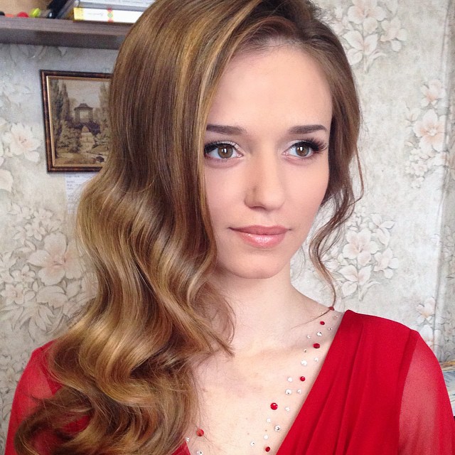 #makeup #hairstyle #waves #mywork #makeupartist #prom #makeupartistKyiv #mac in Sand Diego, CA