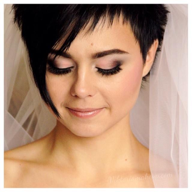 #Moldiv #makeup #bride #bridalmakeup #mua #makeupartist #makeupatelierparis #ardell #makeupartist #makeupartistkiev #mywork #bride'smakeup #bride #weddingmakeup #weddingartist #pencilmakeuptechnique #atelier in Sand Diego, CA