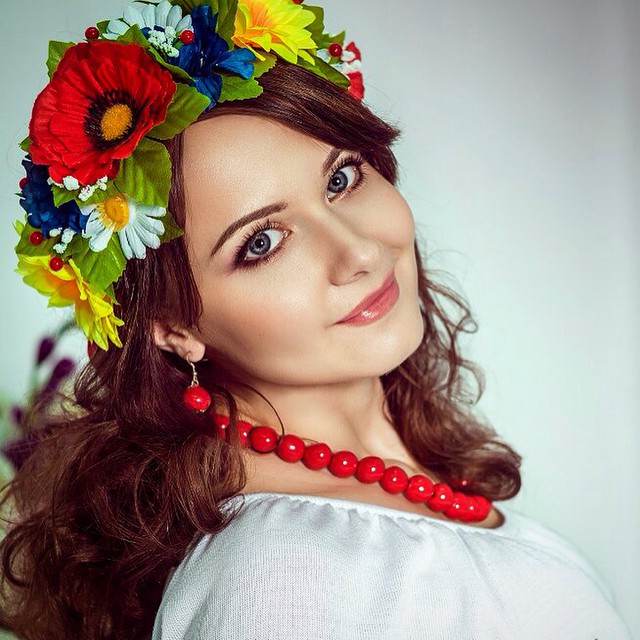 #makeup @vika_komarik #Makeup #ukraine #ukrainian #mua #makeupartist #makeupartistkyiv in Sand Diego, CA