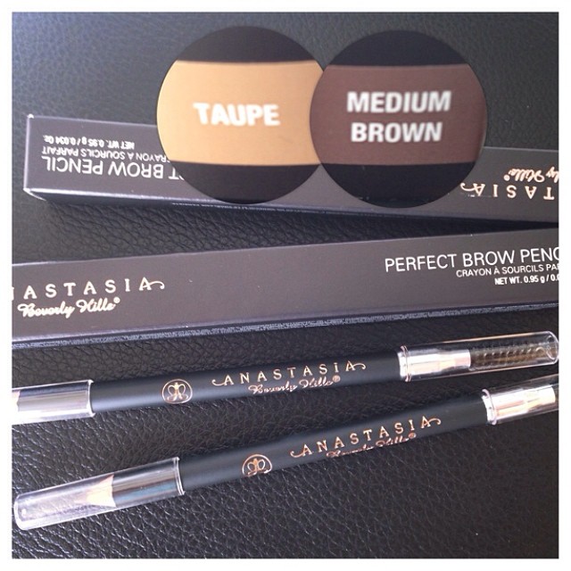 #Moldiv #anastasiabeverlyhills #browpencil #cosmetics #giftsfromusa Anastasia Beverly Hills brow pencils ?☺️ now in my kit! in Sand Diego, CA