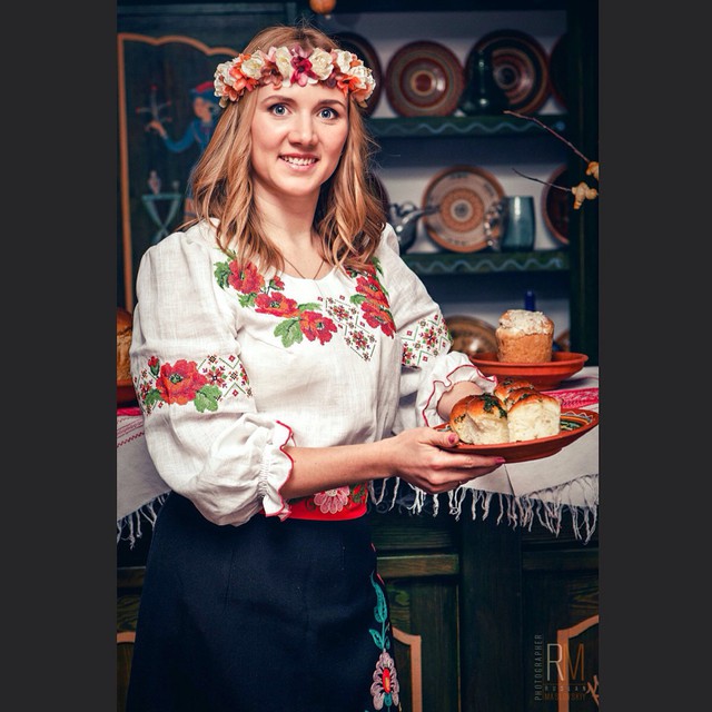 Photo by @maslovskiy_ruslan_photography, makeup by @vika_komarik, hair by Marina Chumakh #ukraine #ukrainian #pampushki in Sand Diego, CA