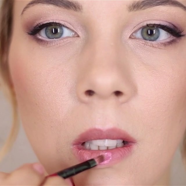 #makeuptutorial #makeup #mua #makeupartist #makeuptutorialvideo #beautyblog #beautyblogger #makeupblogger #makeup in Sand Diego, CA