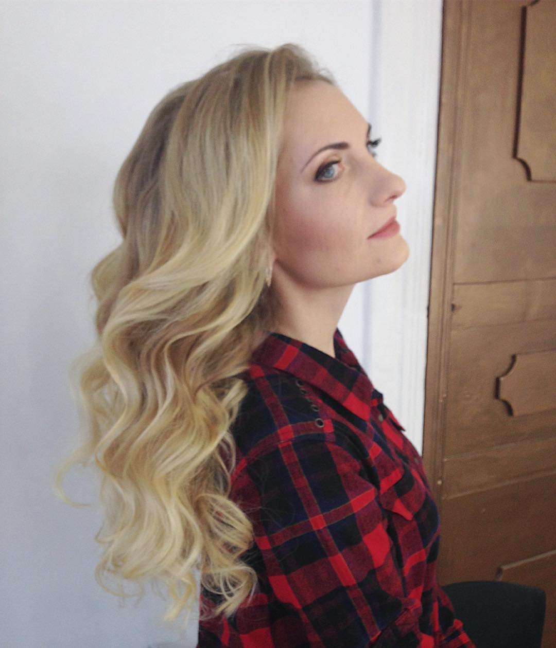 Makeup and hairstyle - @vika_komarik ??? #makeup #hairstyle #hair #mua #muah #makeupartist #makeupartistkyiv #stylist #stylistkyiv #curls #hairstyle #makeup #blonde in Sand Diego, CA