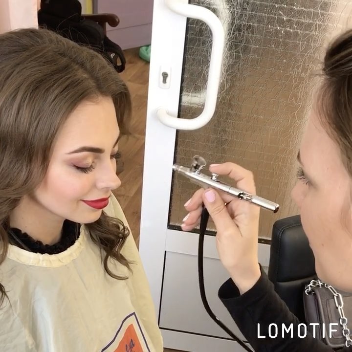 Gorgeous @olyashok2308 ?? #airbrush #aerography #aeromakeup #makeupartist #makeupartistkyiv #boomshowroom #comforttown #curls #redlips #makeup #mua #makeupartist Music: #EdSheeran - Shape of You #lomotif @lomotif in Sand Diego, CA