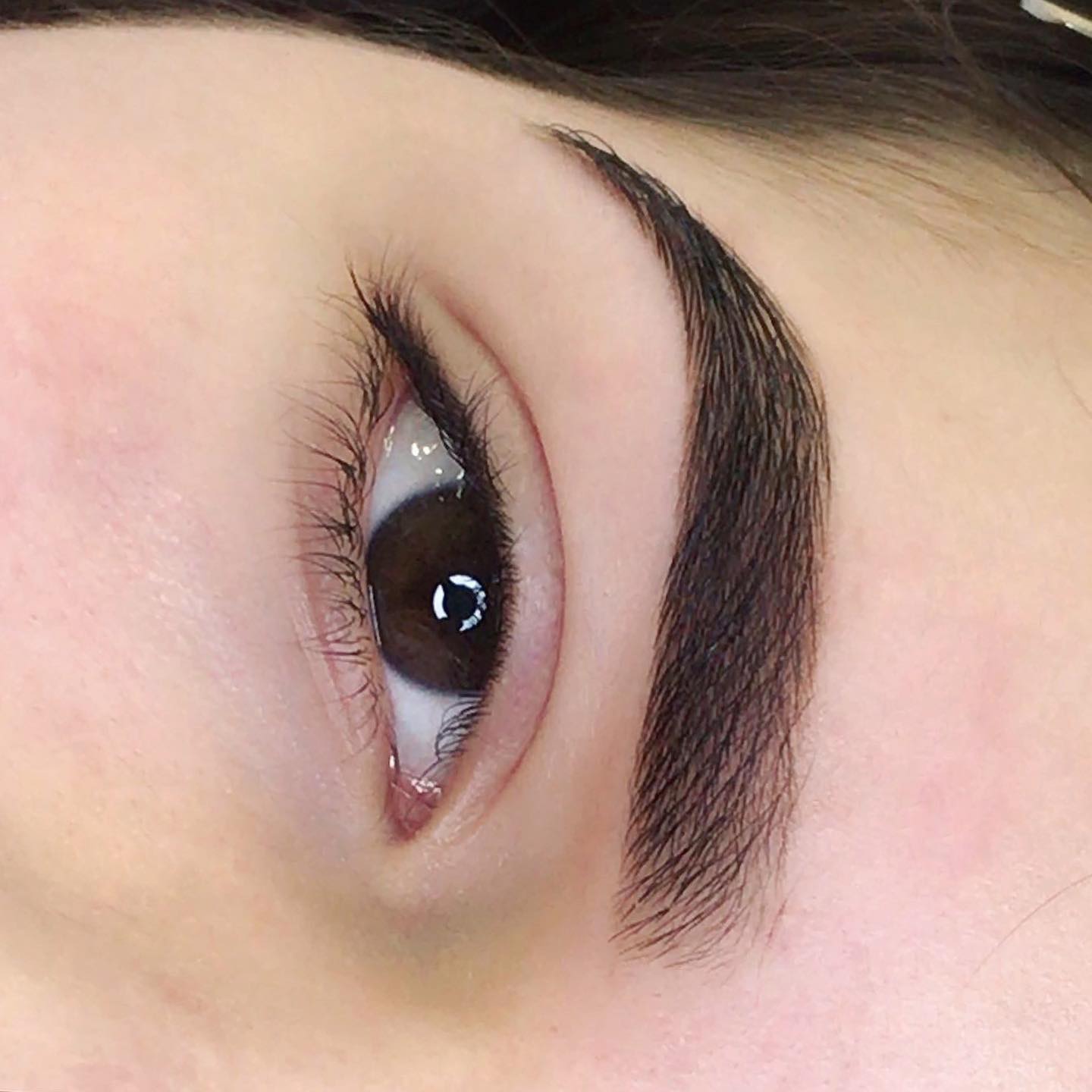 When shaping eyebrows, it's important to understand the proportions that will create the right form. This can be aided by sketching, which some do with a pencil, while others use thread or brow paste to draw outlines ?. The benefits of marking include a preview of the shape for both the artist and the client, symmetry control, and more. By spending a little time on marking, you can avoid unwanted mistakes.  
#browsinkiev #browdaritsa #browslevoberezhna #browcoloringinkiev #lashlaminationcomforttown in Sand Diego, CA