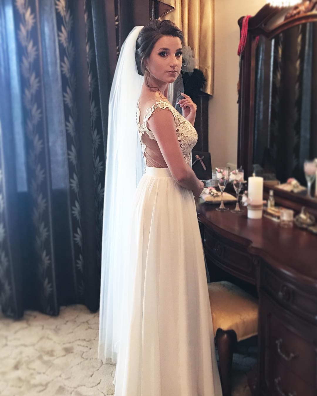 ? #bride #beauty #makeupKyiv #makeupartistKyiv #stylistKyiv #hairstylesKyiv #weddinghairstyle #weddingmakeup #hairstyleKyiv #hairstyle #wedding #bride #sandiego in Sand Diego, CA