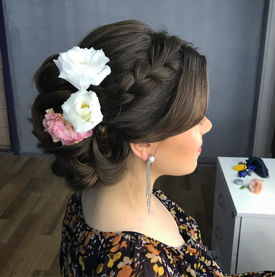 #WeddingHairstyle and #AirbrushMakeup for the mega-positive @yu.dio ? #WeddingStylistKyiv #HairstylesKyiv #AirbrushKyiv #weddinghair #wedding #makeupkyiv #MakeupArtistKyiv #makeup #BeautyStudio in Sand Diego, CA
