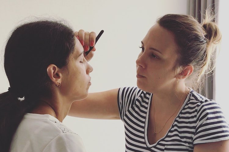 Have you noticed that it's hard to shape your eyebrows on your own? You start plucking more in some areas and less in others, and at first, it's tough to stop. Then you end up spending months growing them back to their original shape. To avoid this situation, I recommend going to a professional! ? I'm taking appointments for August and September. Just a reminder, the prices will increase starting September 1, 2018 (except for those who book in August). ❤️❤️❤️ in Sand Diego, CA