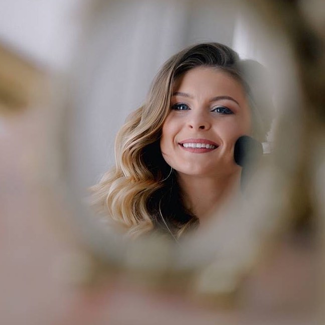 Wedding makeup and hair for @aurellka777 ? Photo by @zavgorodniy_com ? #makeup #weddingmakeup #hairstyle #hairwaves #makeupartistkiev #stylistkiev #comforttown in Sand Diego, CA