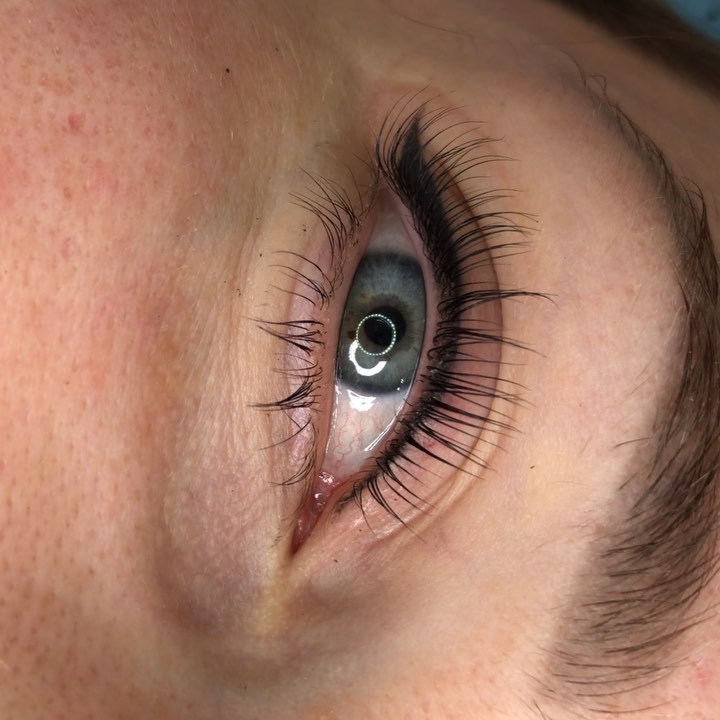 Lash lamination is beautiful and convenient ? The effect lasts for 1.5 to 2 months, and the procedure takes 60-70 minutes. To book, message me on Viber at 0️⃣9️⃣3️⃣4️⃣1️⃣5️⃣7️⃣7️⃣9️⃣4️⃣ #lashlaminationkyiv #comforttown in Sand Diego, CA