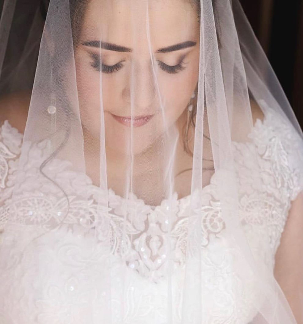 Could we start the wedding makeup no earlier than 10:00 AM? ?? @_nastya_zhavoronok_ was the most beautiful bride that day ? what a magical morning ☀️ #makeupartistkyiv #weddingmakeupkyiv in Sand Diego, CA