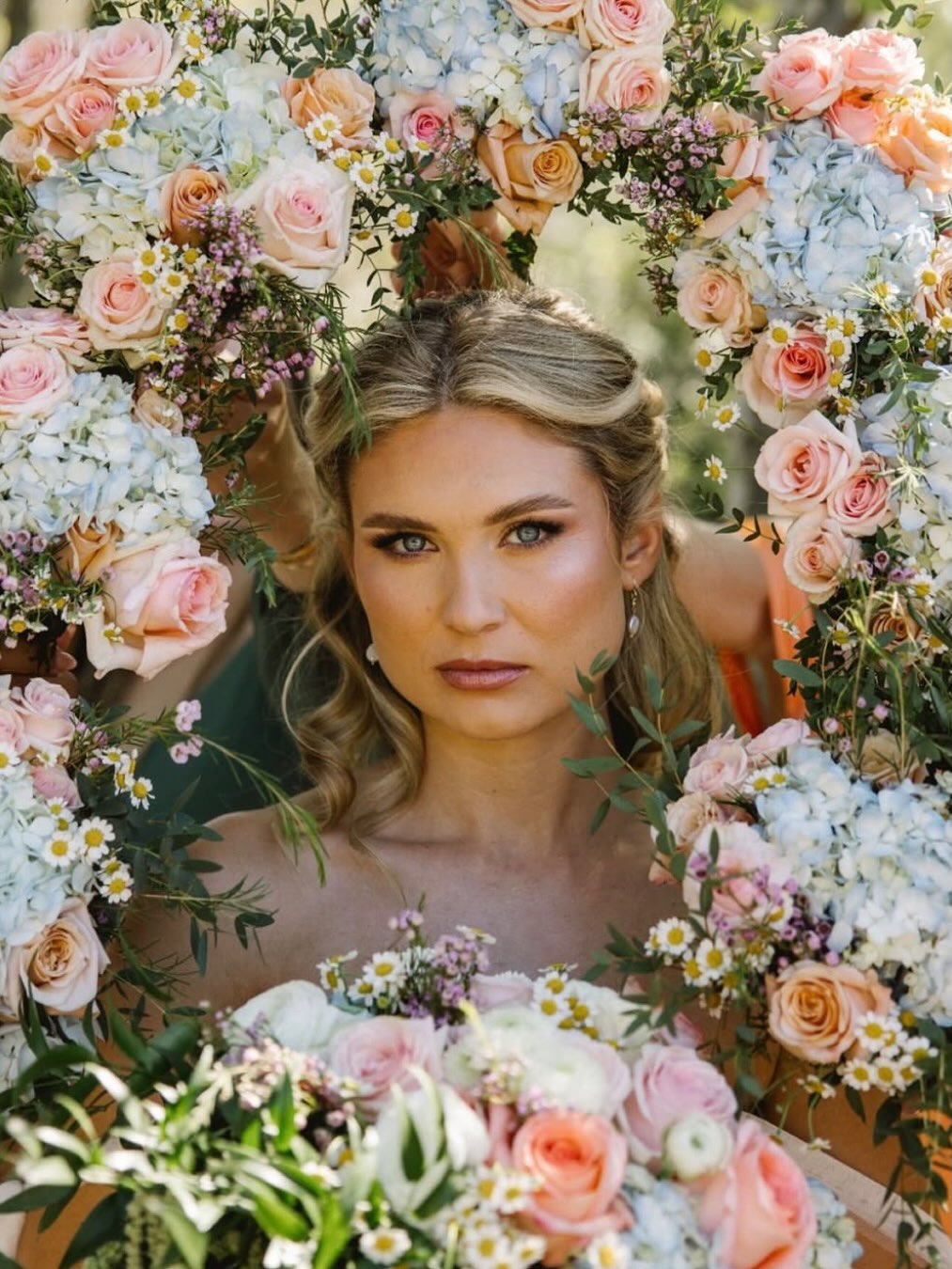 Soft, natural, long-lasting looks for your special day 🤍

Makeup @karolina__makarenko ✨
Hairstyle @vika_komarik ✨
Beautiful bride @sawyergrace ✨

#sandiegowedding #bridalmakeup #bridalhair #softglam #weddingbeauty in Sand Diego, CA